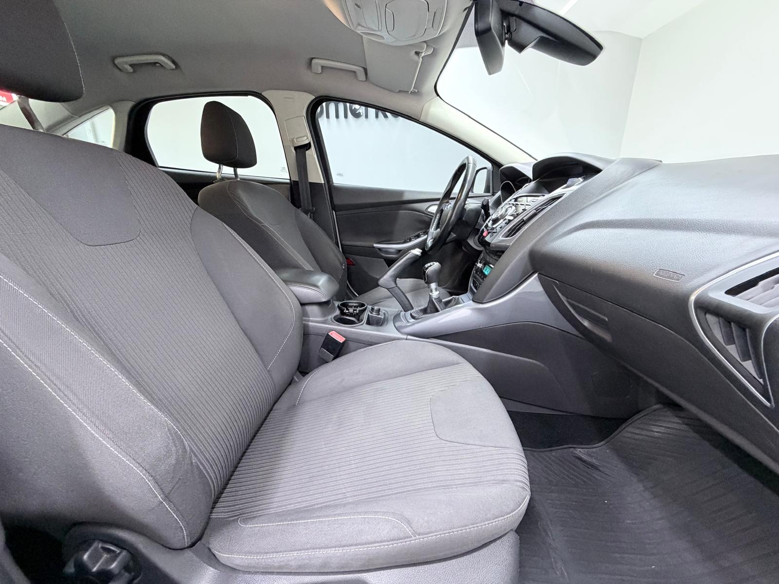FORD FOCUS 18